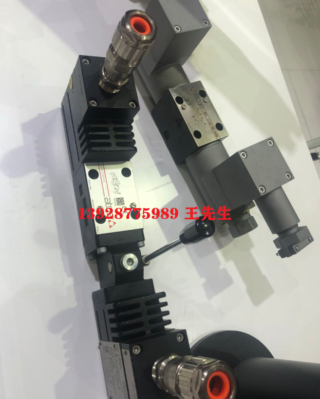 現(xiàn)貨RZMO-TERS-PS-010/3.15 54 意大利ATOS比例閥使用    ATOS不銹鋼閥體電磁閥DHI-0713 23 型號DHE-0713    DLHZO-TEB-SN-NP-040-L71/F1意大利ATOS放大器